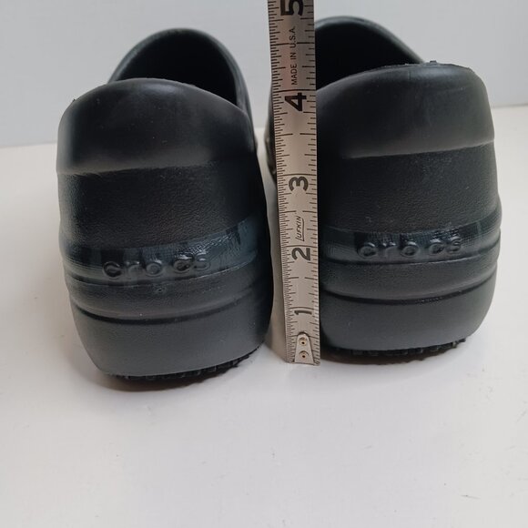 Crocs Women's Animal Print Clog size 8M - Picture 7 of 10